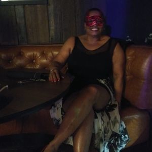 Meet your Posher, Edwina